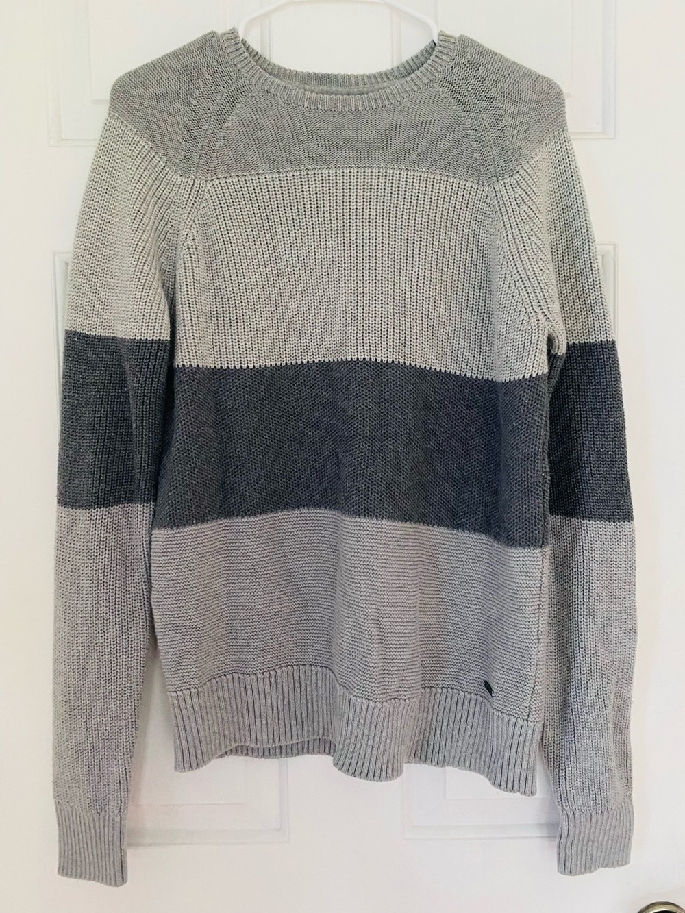 Calvin Klein Jeans Men's Gray Tone Block Crewneck Sweater